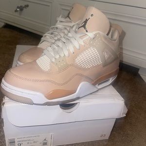 Air Jordan 4 Retro